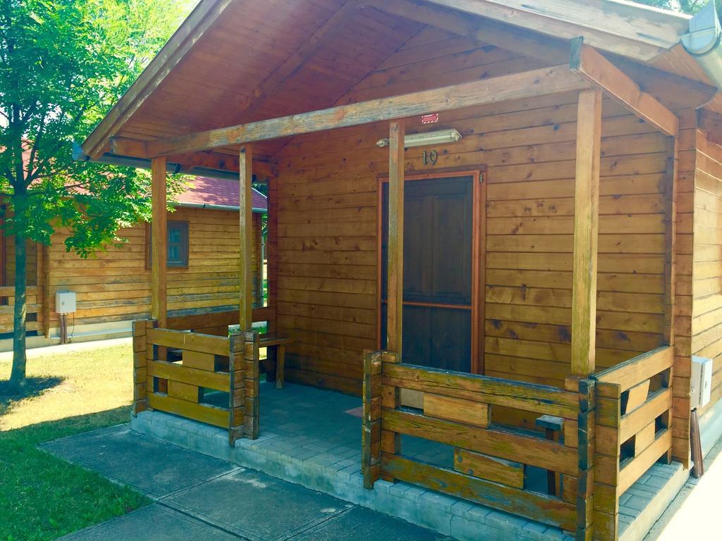 Akacliget Gyogy-Es Strandfuerdo Karcag Cameră foto