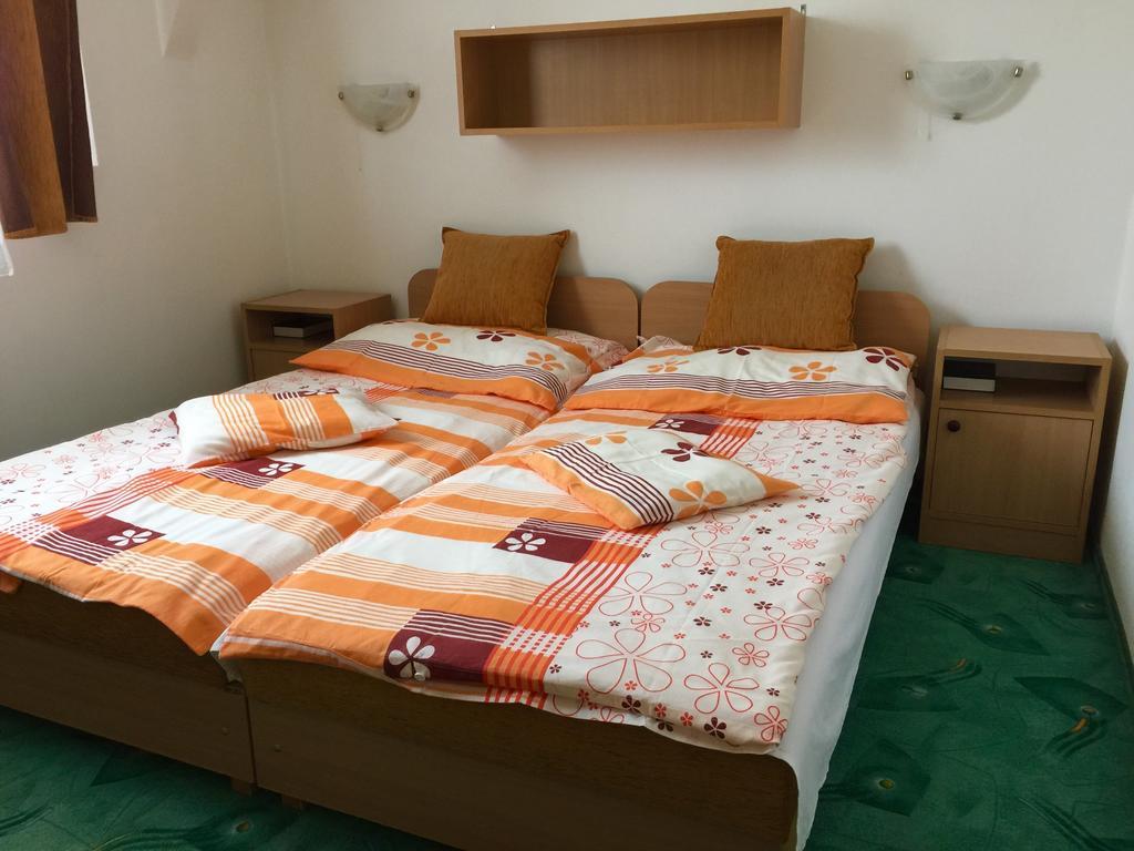 Akacliget Gyogy-Es Strandfuerdo Karcag Cameră foto